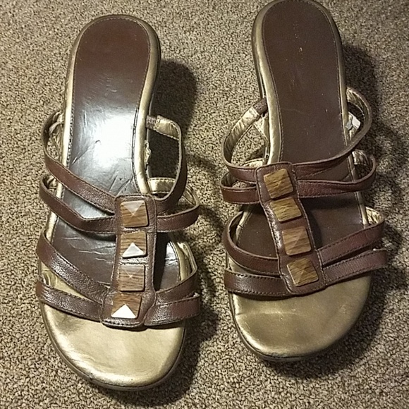 Sandals - Picture 1 of 3